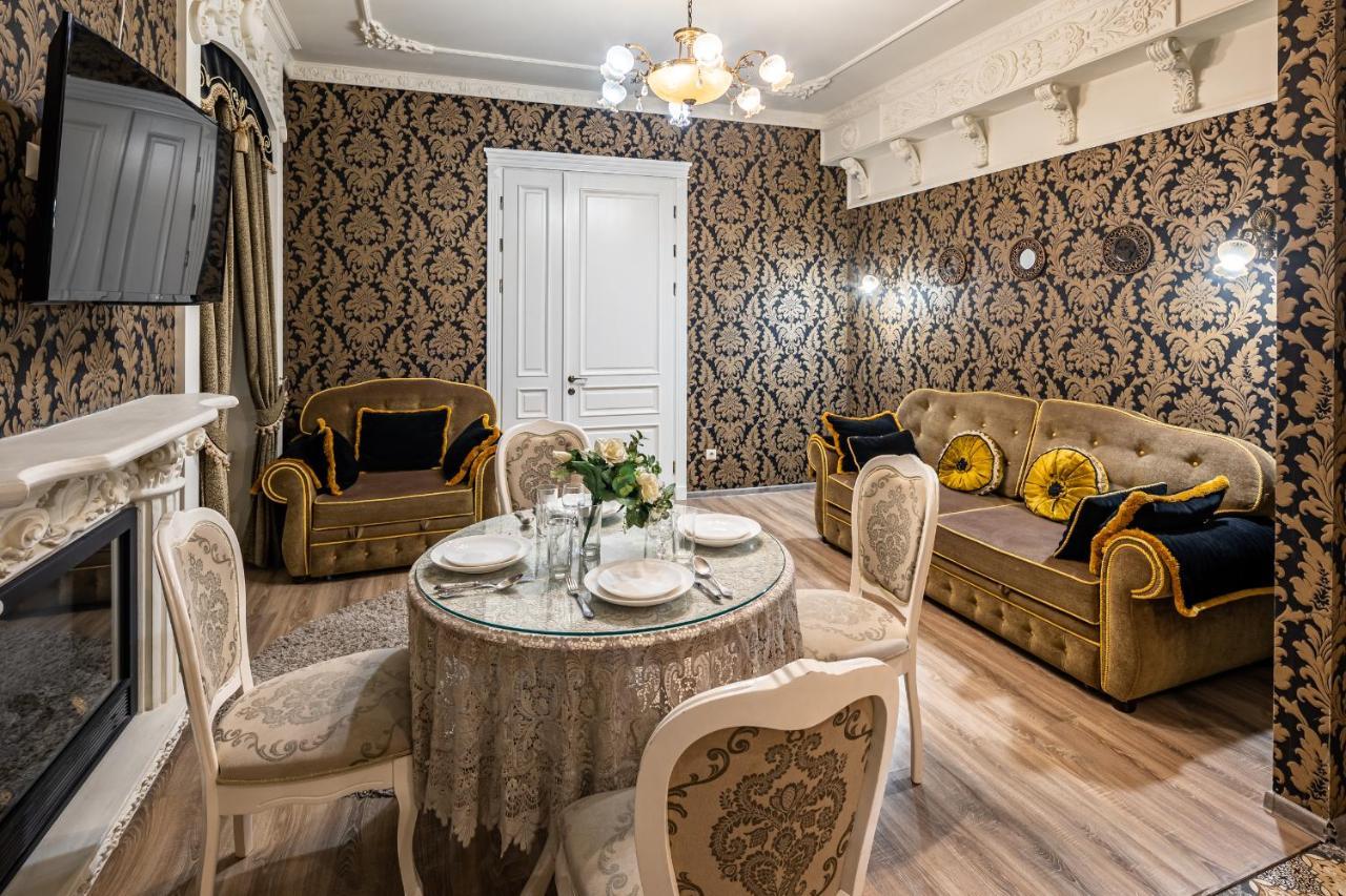 Classic Royal Central Apartment. Balcony And A/C Lviv Eksteriør billede