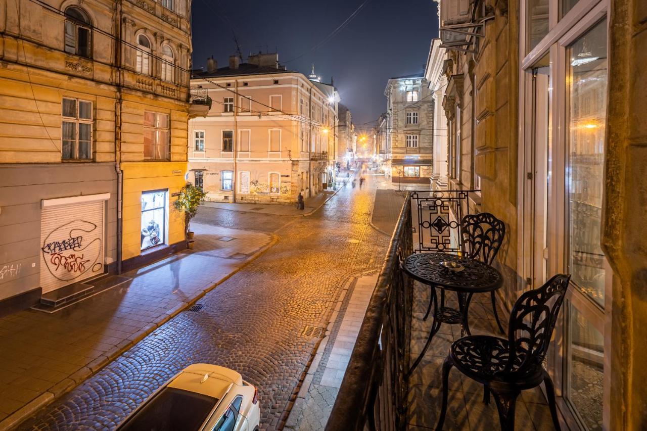 Classic Royal Central Apartment. Balcony And A/C Lviv Eksteriør billede